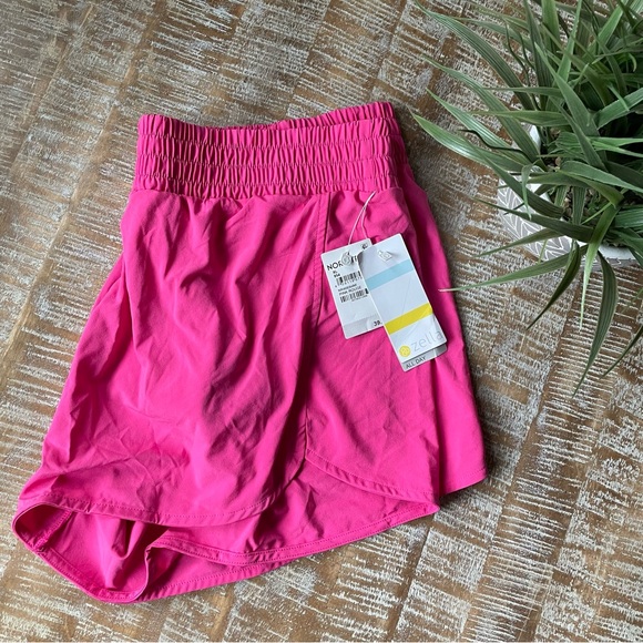 Zella Altitude Running Shorts NWT - Picture 3 of 9
